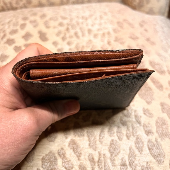 Louis Vuitton bifold men’s wallet - Picture 8 of 13